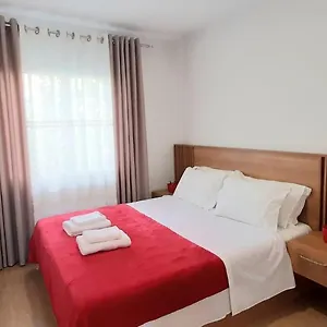 Comfy Apartment- Sunny Balcony Apartment