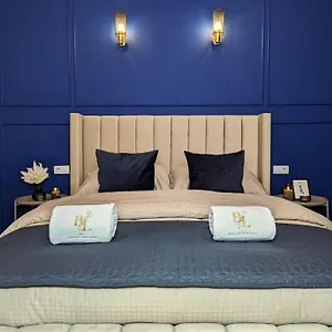 Bella Luna Luxury - Chic In Historic Square , Warsaw Poland